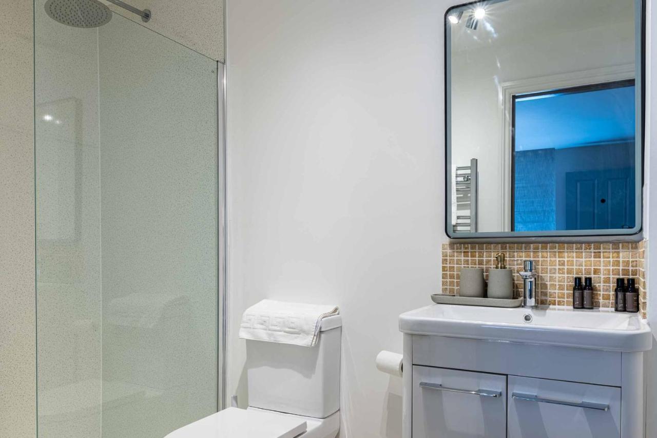 Modern, Relaxing 1 Bed Apartment Бат Екстер'єр фото